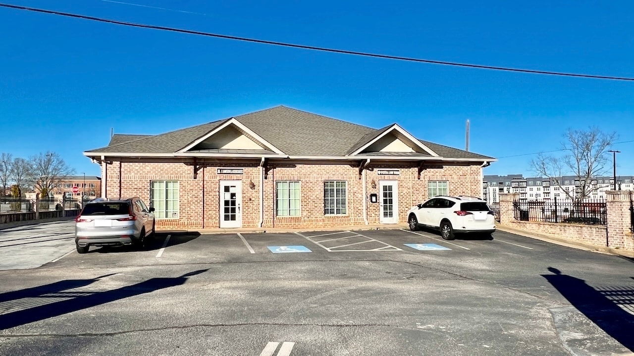 535 Queen City Pky, Gainesville, GA for lease Building Photo- Image 1 of 21