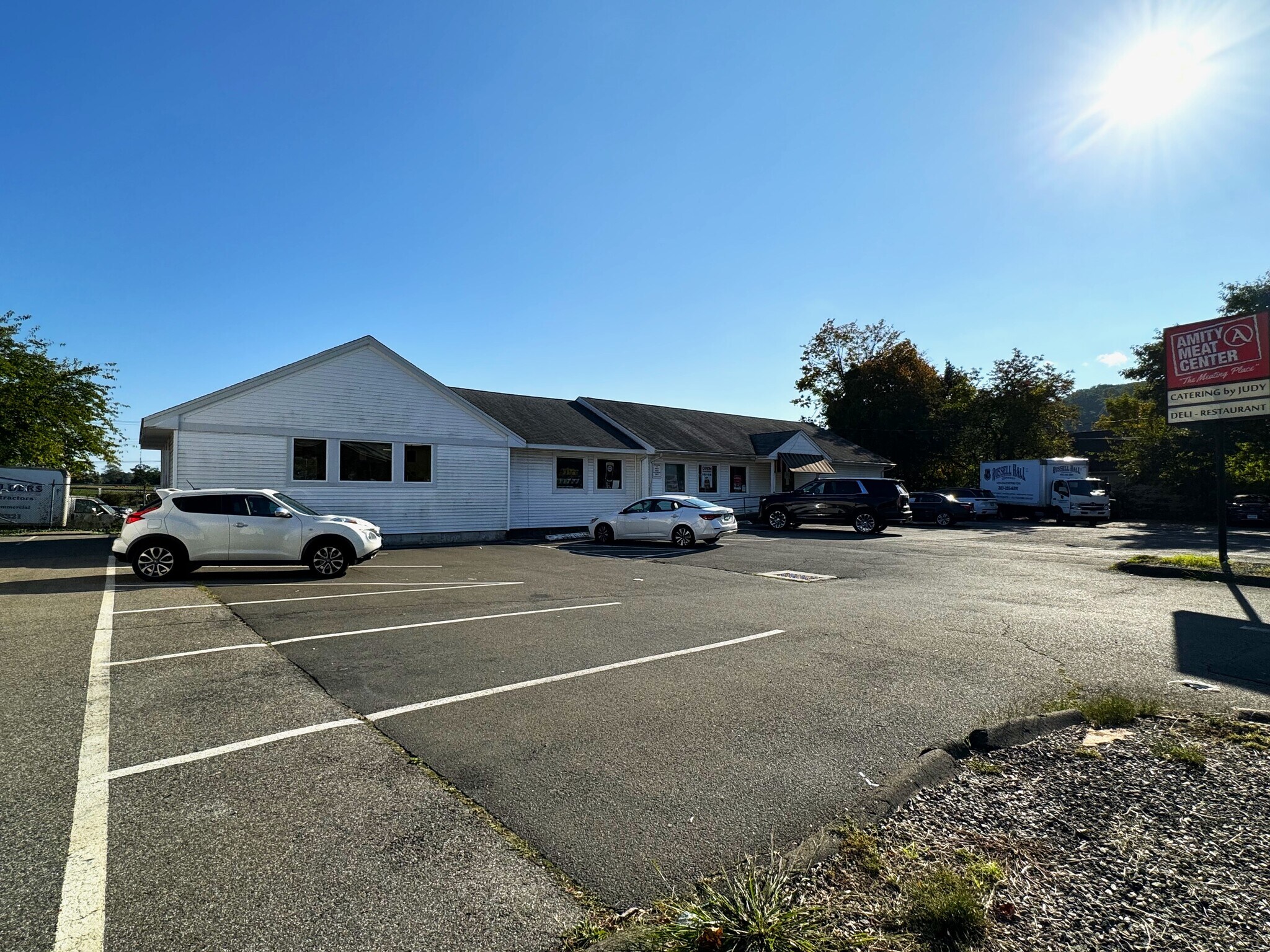 24 Lucy St, Woodbridge, CT for sale Primary Photo- Image 1 of 1