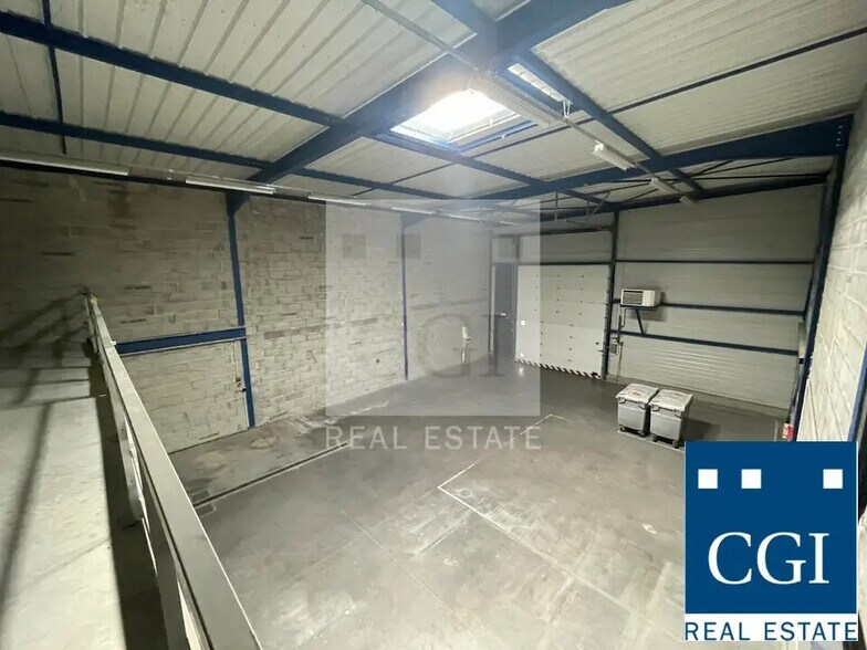 Flex in Échirolles for lease - Interior Photo - Image 3 of 4