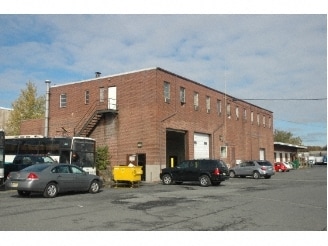 130 Moonachie Ave, Carlstadt, NJ for lease - Primary Photo - Image 1 of 4