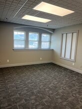 401 E Louther St, Carlisle, PA for lease Interior Photo- Image 2 of 4