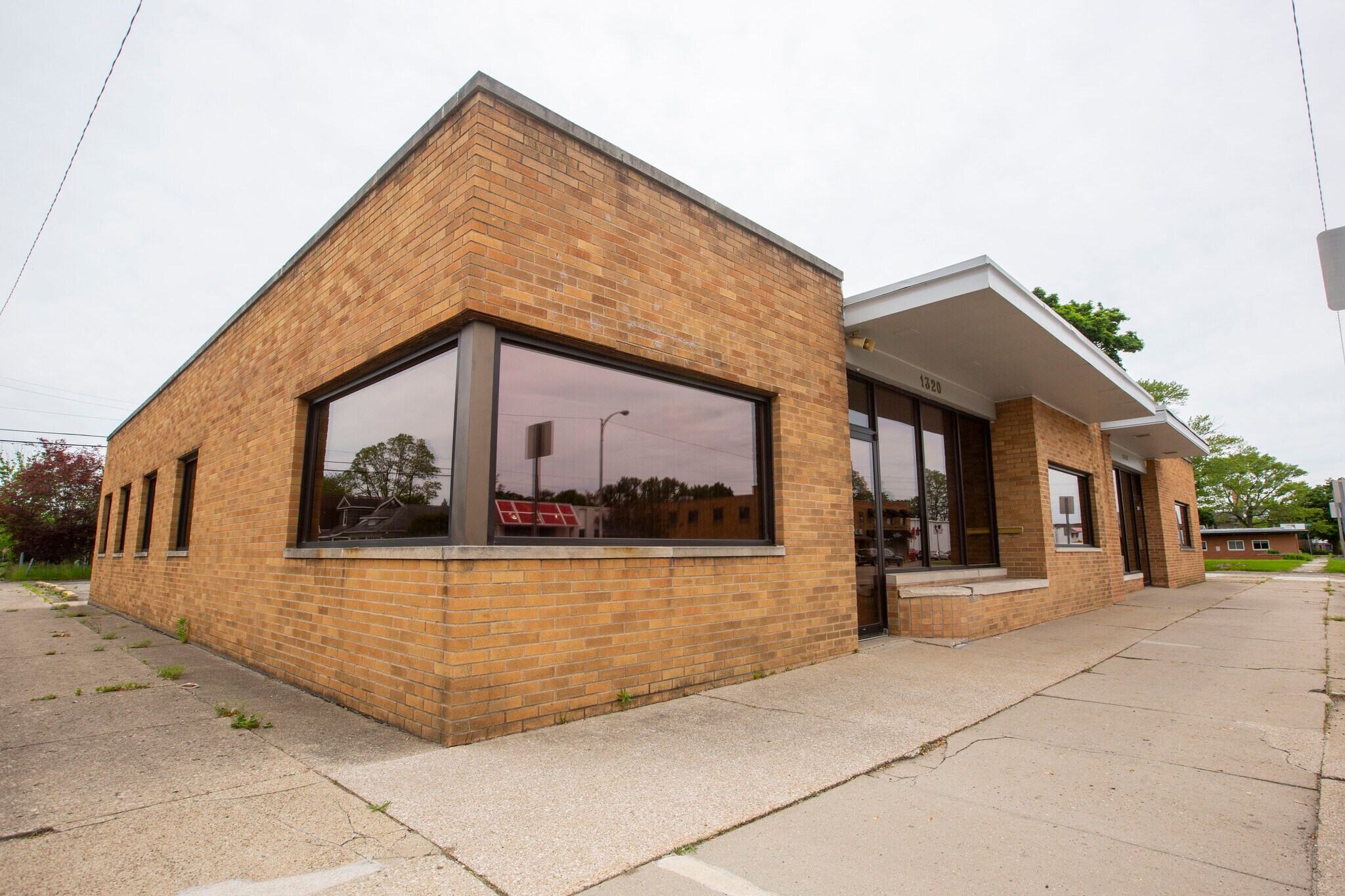 1320 Mishawaka Ave, South Bend, IN for sale Building Photo- Image 1 of 1