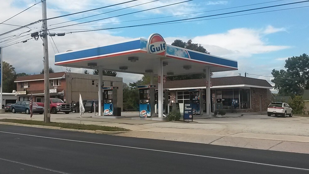 3045 W Chester Pike, Broomall, PA 19008