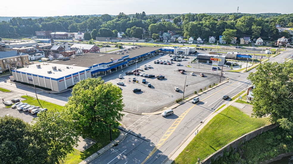 201 N Hampton Ave, Punxsutawney, PA for lease - Building Photo - Image 1 of 18