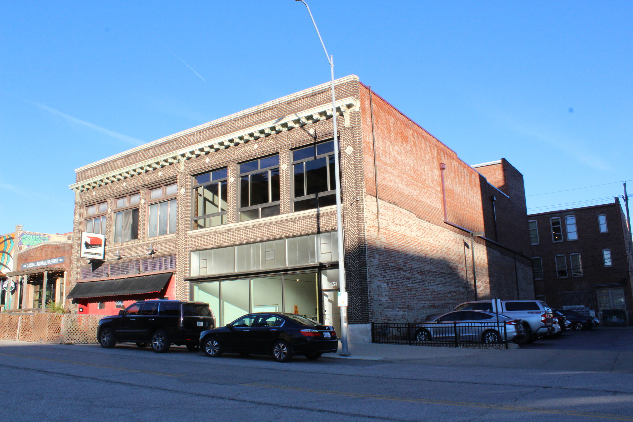 1729 McGee St, Kansas City, MO for lease Building Photo- Image 1 of 19