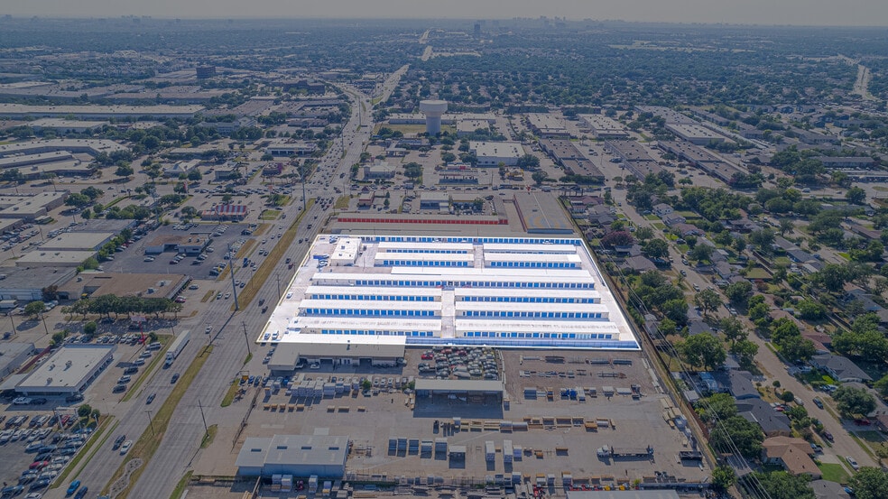 4417 Forest Ln, Garland, TX for lease - Primary Photo - Image 1 of 2