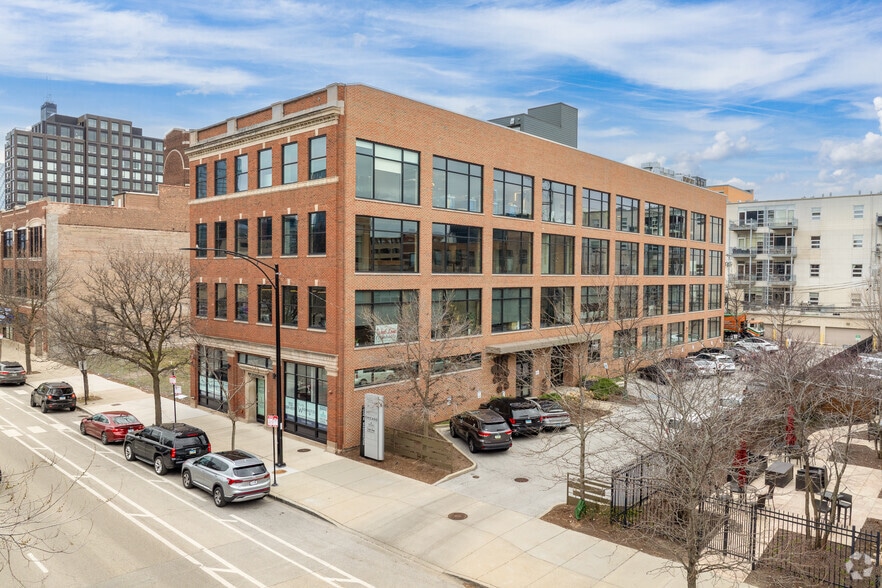 1229 W Washington Blvd, Chicago, IL for lease - Primary Photo - Image 1 of 15