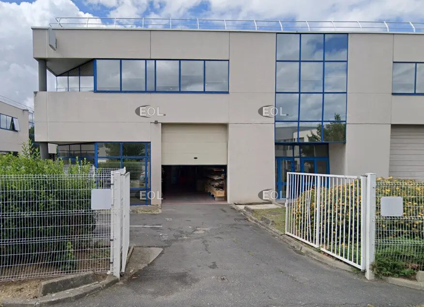 Flex in Gennevilliers for lease Building Photo- Image 1 of 13