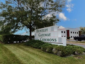 11902-11940 Oak Creek Pky, Huntley, IL for lease Building Photo- Image 1 of 14