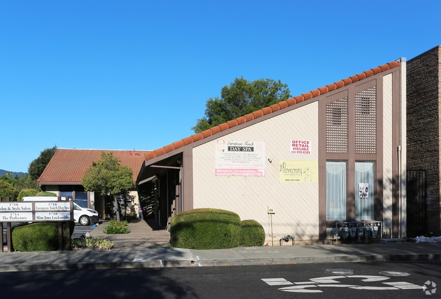 1710-1718 Linda Dr, Pleasant Hill, CA for sale - Building Photo - Image 2 of 4