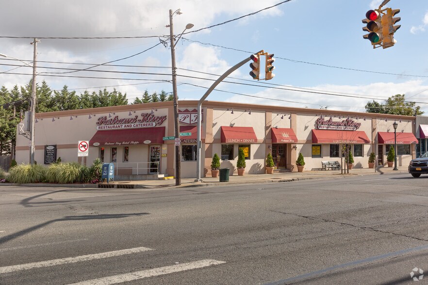 190-196 Merrick Rd, Merrick, NY for sale - Building Photo - Image 1 of 1