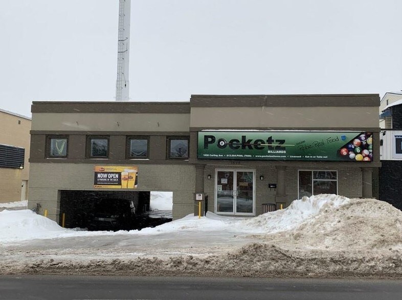 16961702 Carling Ave, Ottawa, ON K2A 1C6