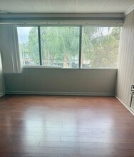 18345 Ventura Blvd, Tarzana, CA for lease Interior Photo- Image 1 of 3