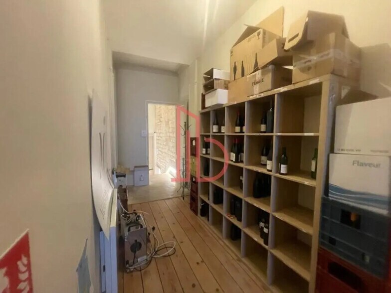 Office in Bordeaux for lease - Interior Photo - Image 3 of 3