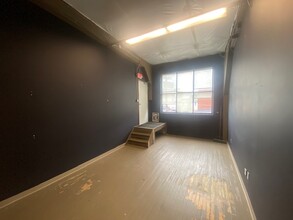 504-516 Broadway, Kingston, NY for lease Interior Photo- Image 2 of 10