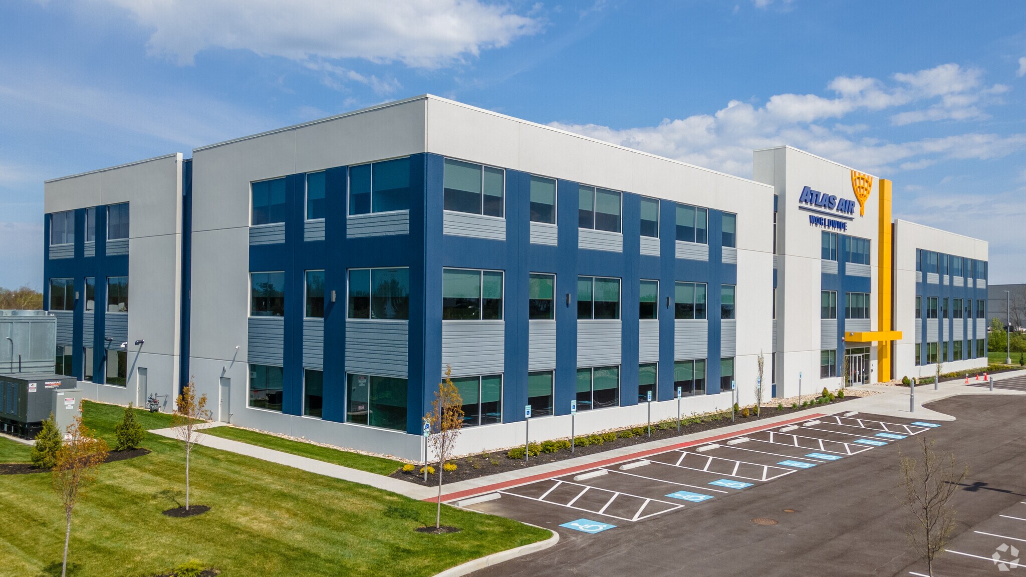 580 Atlas Air Way, Erlanger, KY for sale Primary Photo- Image 1 of 1