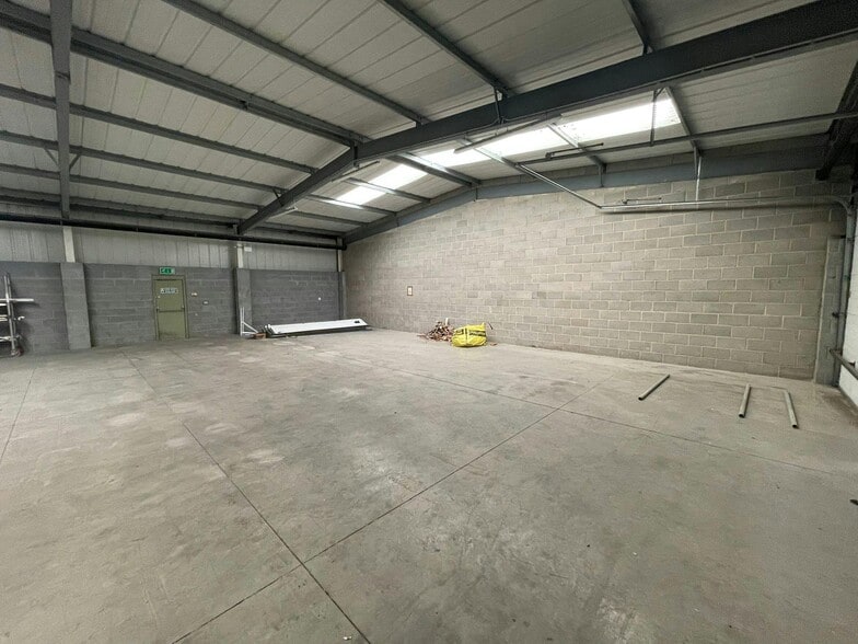 Knowles Ln, Bradford for lease - Building Photo - Image 3 of 11