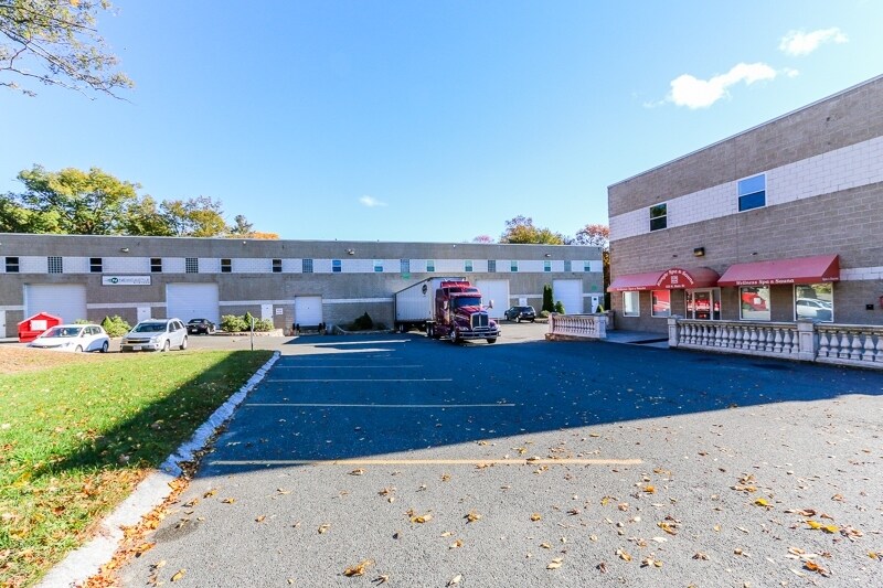 325 N Main St, Middleton, MA for sale Primary Photo- Image 1 of 1