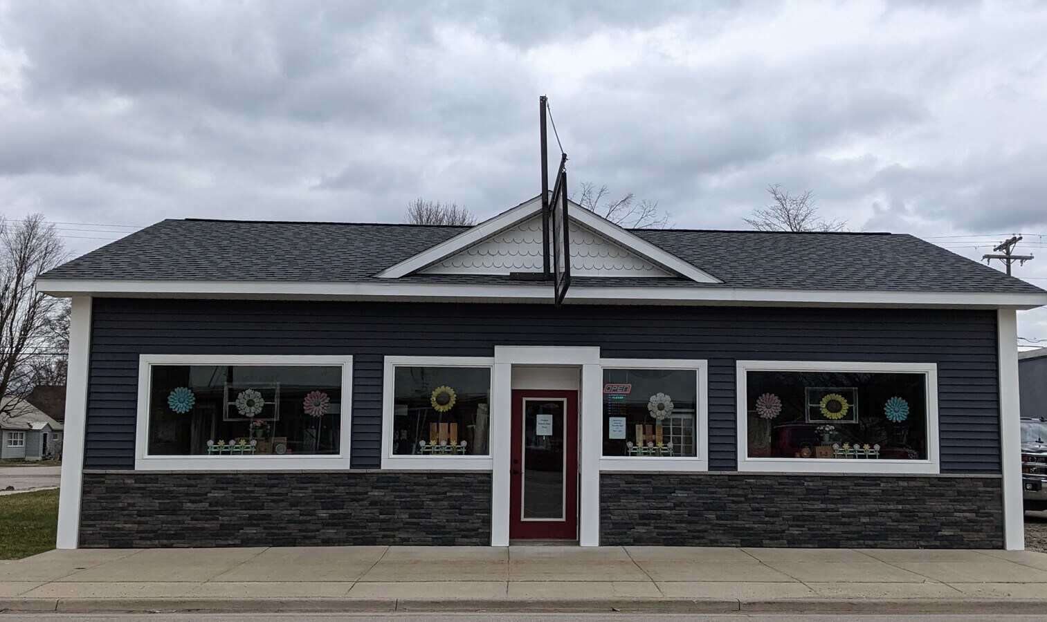 20488 State St, Onaway, MI 49765