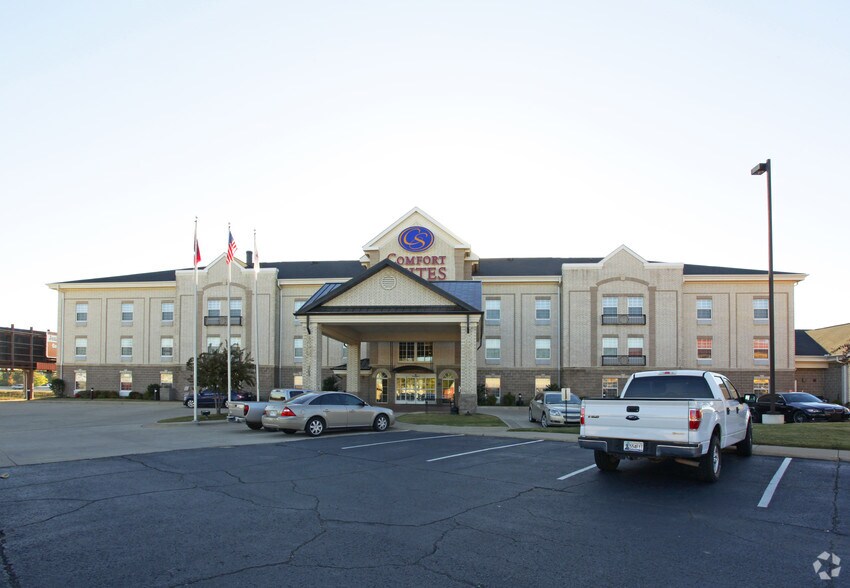 705 Museum Rd, Conway, AR for sale - Primary Photo - Image 1 of 1