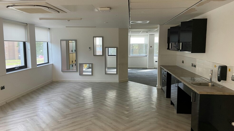 163 New Union St, Coventry for lease - Building Photo - Image 3 of 6