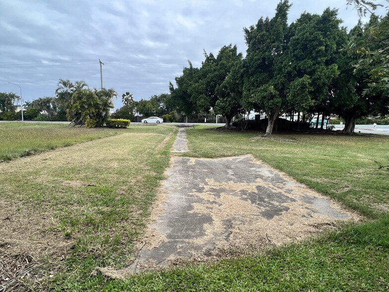88-94 Sams Rd, North Mackay for sale - Building Photo - Image 3 of 4