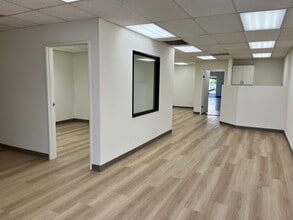 3481 Old Conejo Rd, Newbury Park, CA for lease Interior Photo- Image 2 of 12