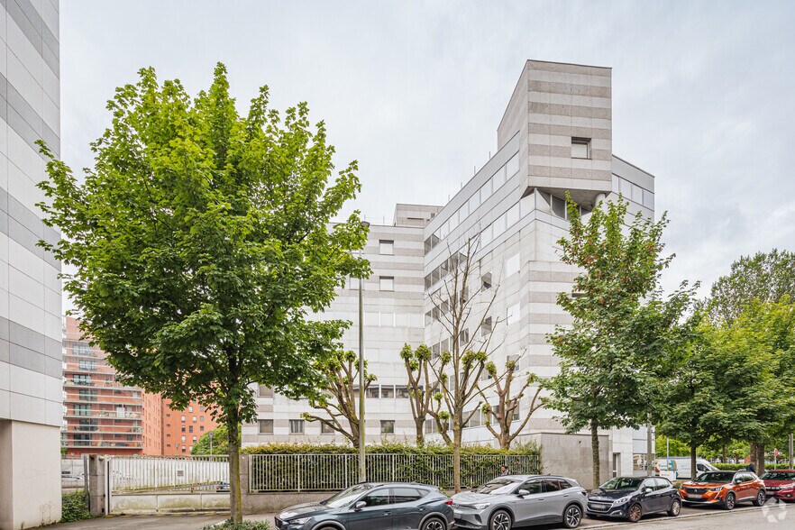 20 Allée Vauban, La Madeleine for lease - Building Photo - Image 2 of 7