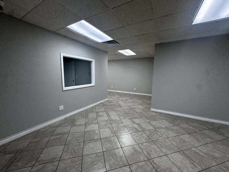 4505 W Hacienda Ave, Las Vegas, NV for lease - Interior Photo - Image 2 of 13