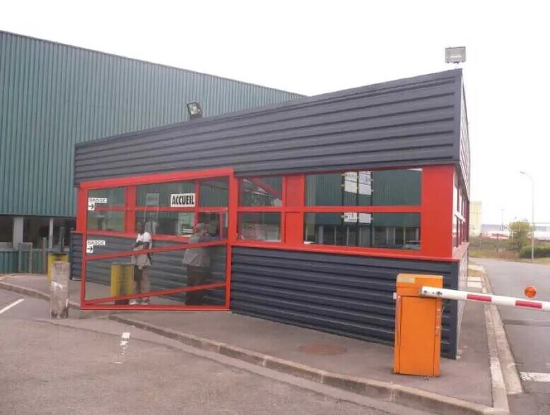 Industrial in Mitry-Mory for lease - Building Photo - Image 3 of 11