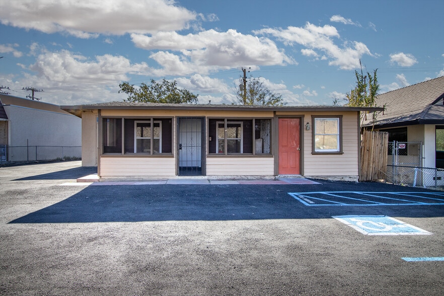55267 29 Palms Hwy, Yucca Valley, CA for sale - Building Photo - Image 3 of 21