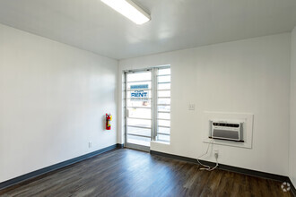 710-716 NW 57th St, Fort Lauderdale, FL for lease Interior Photo- Image 2 of 6