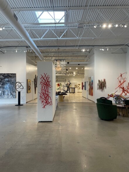 2835 Irving Blvd, Dallas, TX for sale - Interior Photo - Image 2 of 11