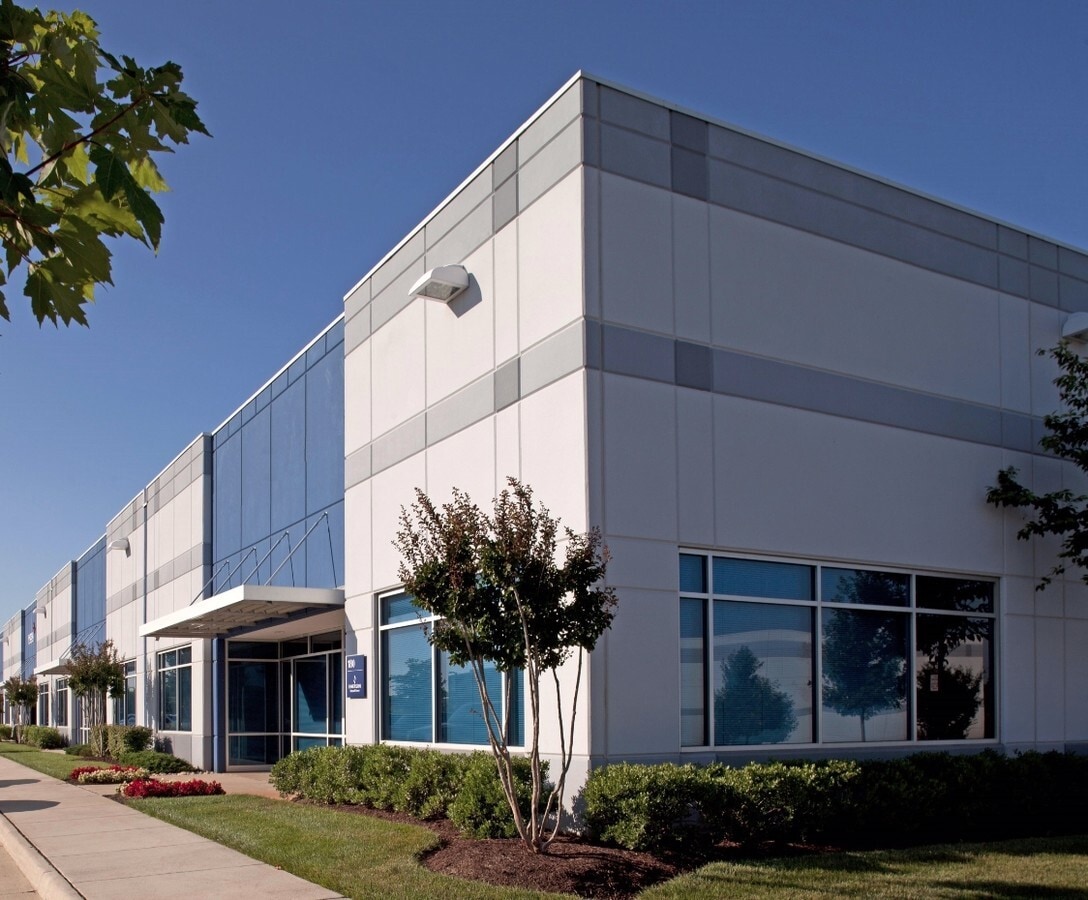 7425 Merritt Park Dr, Manassas, VA for lease Building Photo- Image 1 of 5