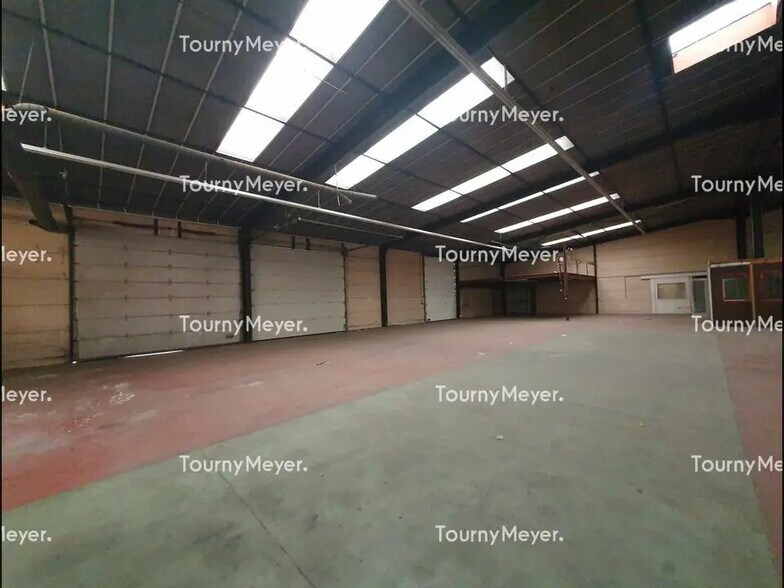 Office in Mérignac for lease - Building Photo - Image 1 of 7