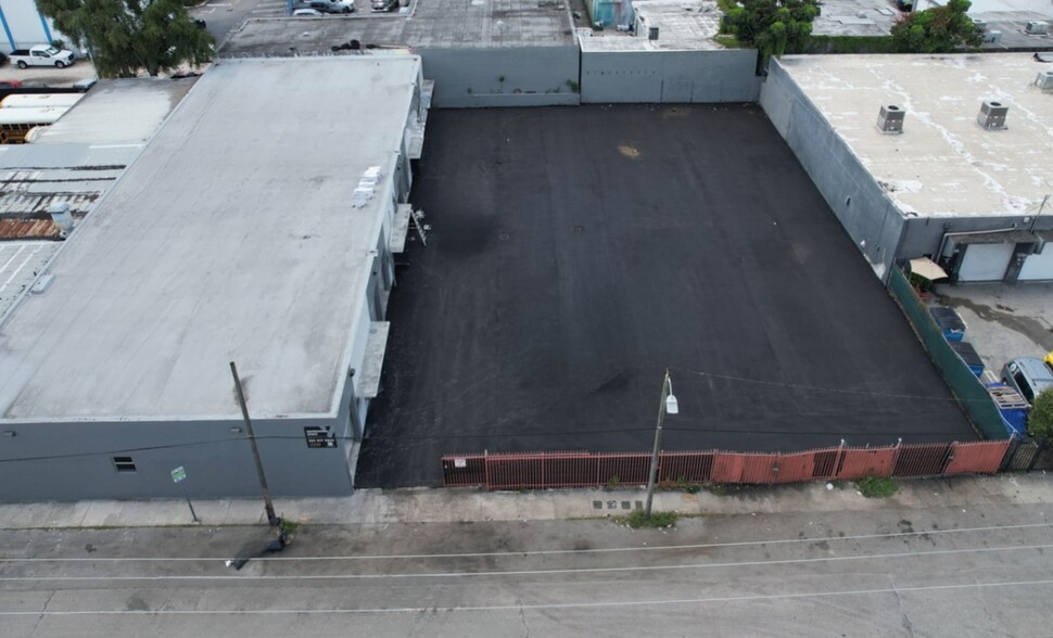 1740 NW 22nd St, Miami, FL for lease - Building Photo - Image 3 of 3