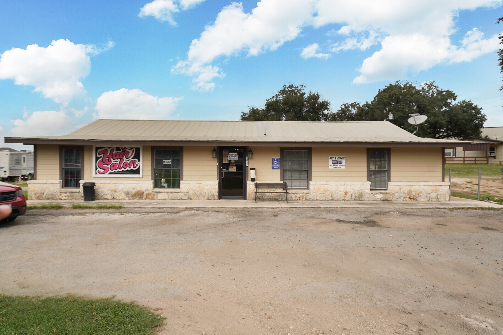 1827 Tx-97, Pleasanton, TX for sale Primary Photo- Image 1 of 1