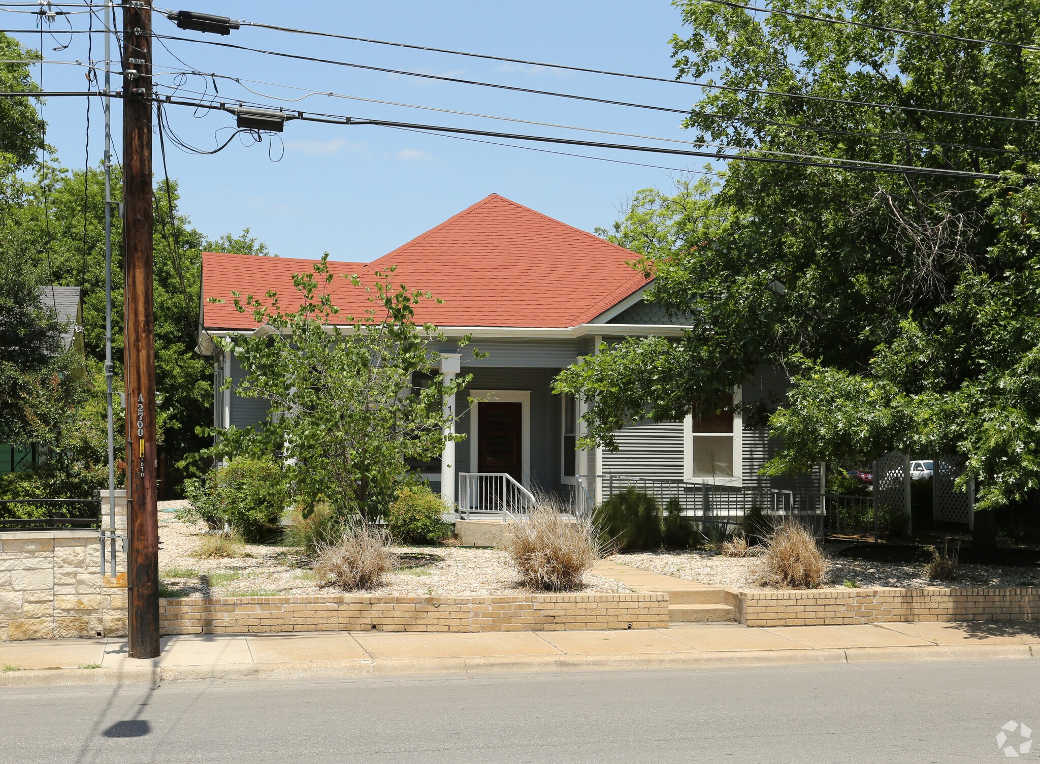 1012 E 38 1/2 St, Austin, TX for lease Primary Photo- Image 1 of 6