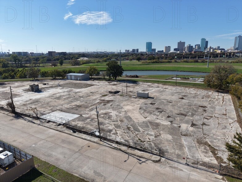 1300 Sylvania Ct, Fort Worth, TX for lease - Building Photo - Image 3 of 7