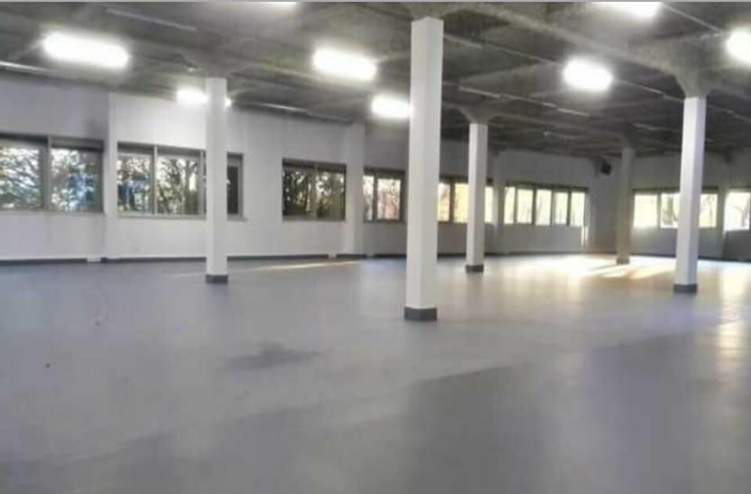 Avenue Du Canada, Les Ulis for lease Interior Photo- Image 1 of 2
