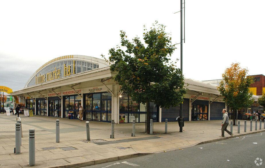 Hulme High St, Manchester for sale - Primary Photo - Image 1 of 1