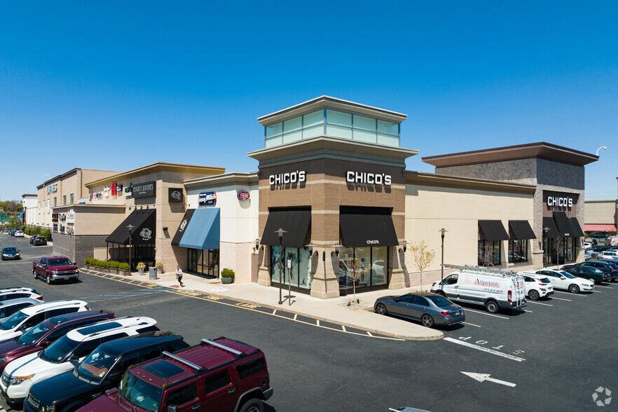 Route 3, Clifton, NJ 07012 - The Promenade Shops at Clifton | LoopNet