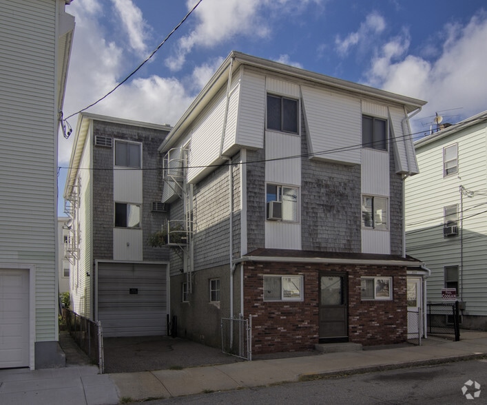 309 Flint St, Fall River, MA for sale - Primary Photo - Image 1 of 2