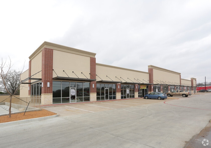 2445 S Buckner Blvd, Dallas, TX for lease - Primary Photo - Image 1 of 7