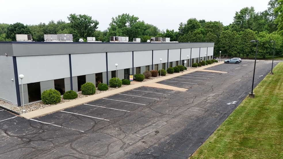 5282 Hudson Dr, Hudson, OH for lease - Building Photo - Image 2 of 5