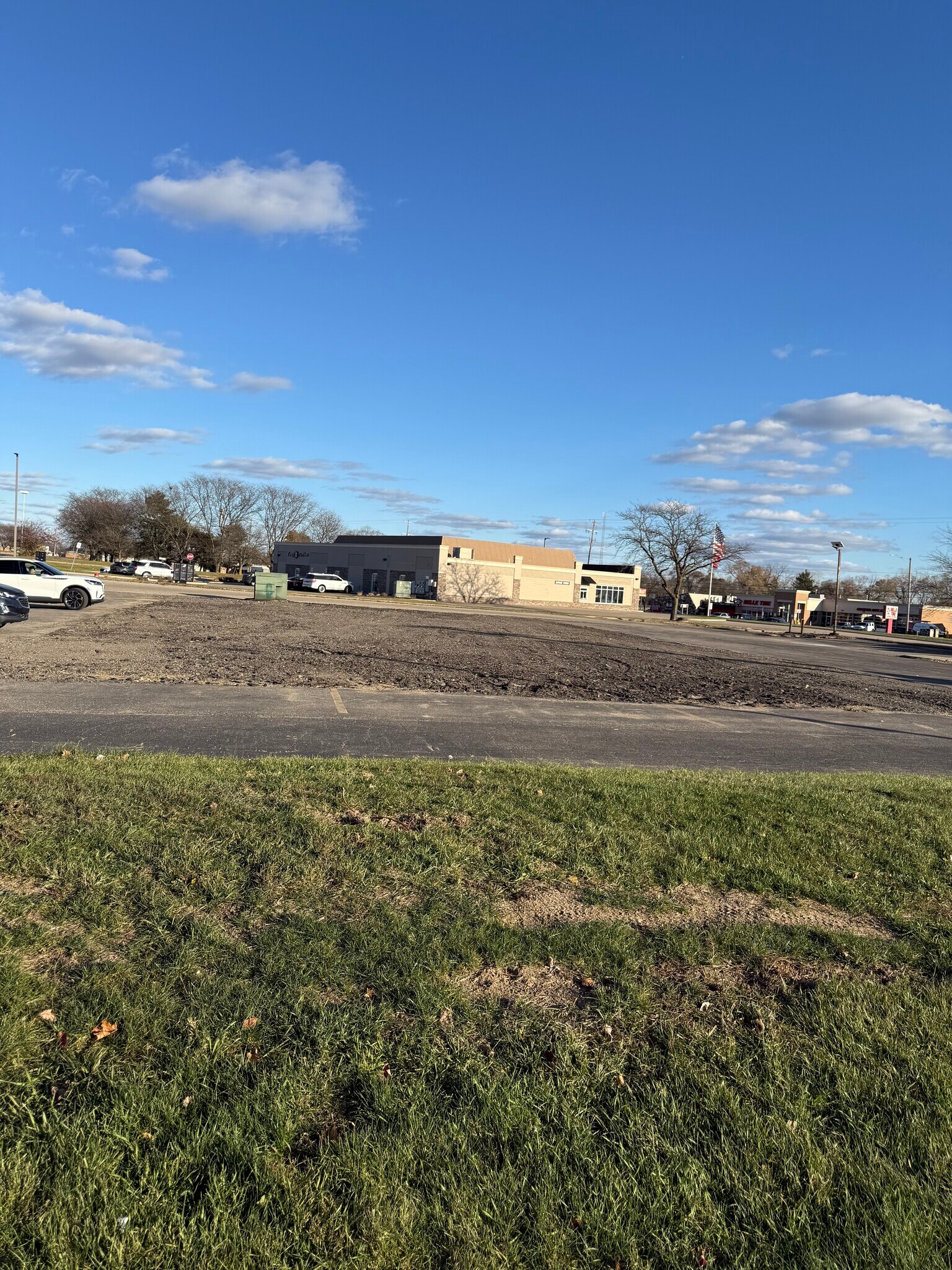 3393 S Linden Rd, Flint, MI for lease Primary Photo- Image 1 of 5