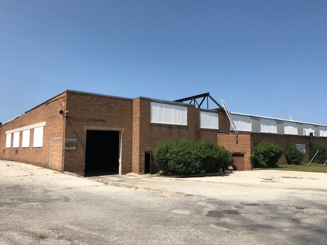 1100 W Barker Ave, Michigan City, IN for lease - Building Photo - Image 2 of 8