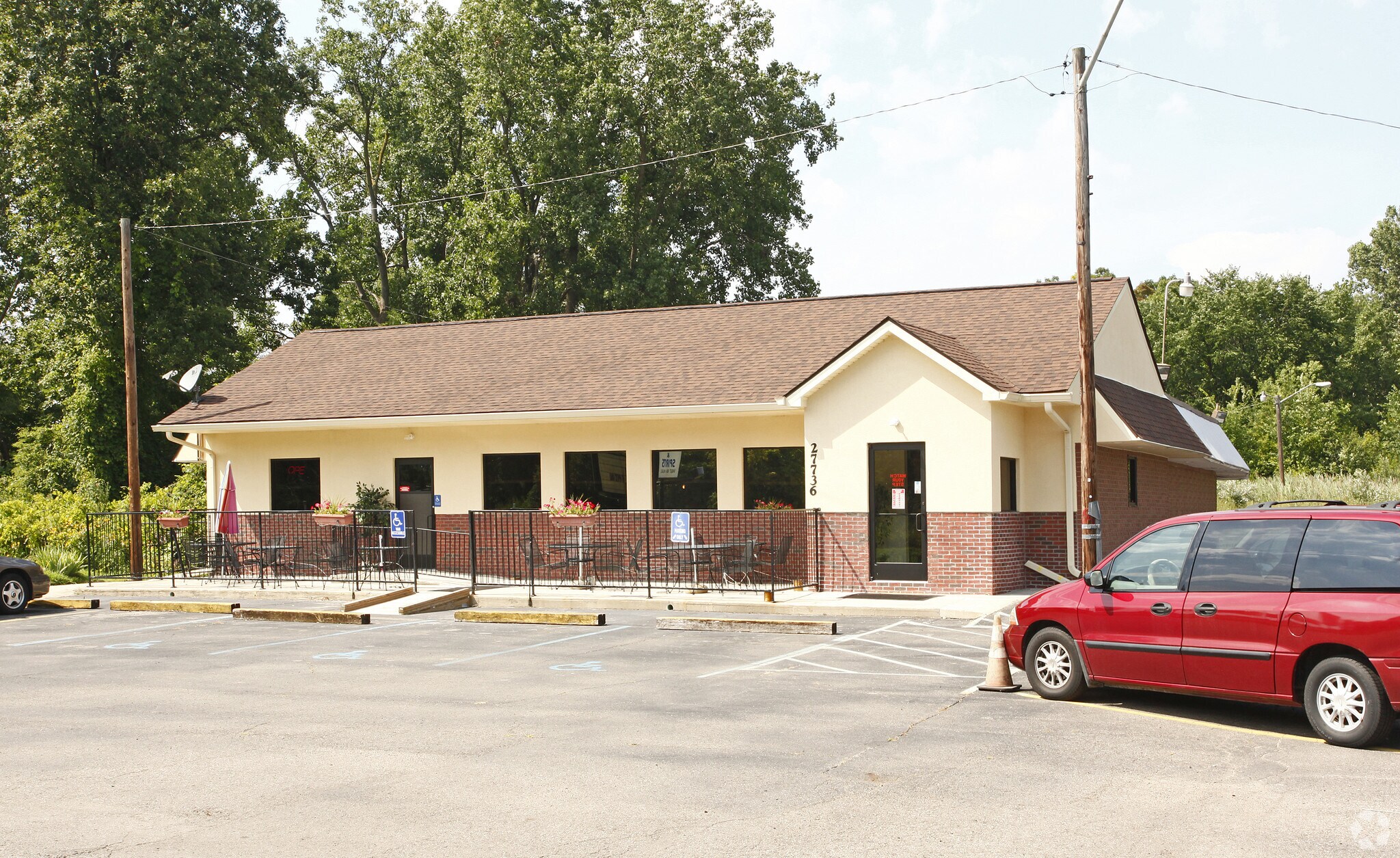 27736 Eureka Rd, Romulus, MI for sale Primary Photo- Image 1 of 1