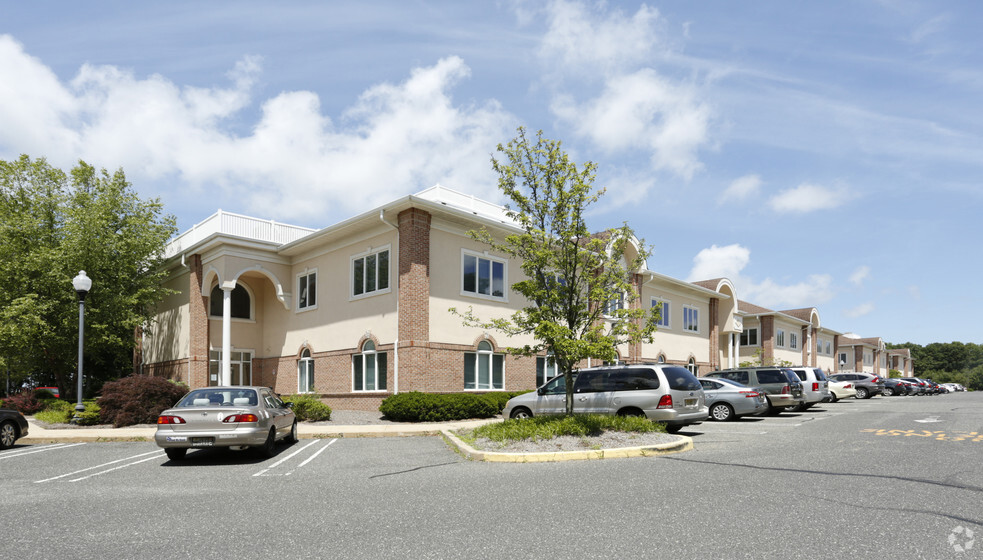 3350 State Route 138, Wall, NJ for lease - Primary Photo - Image 1 of 8