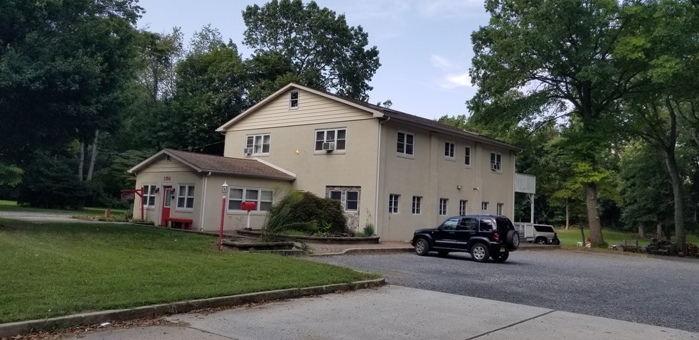 1704 Highway 33, Trenton, NJ for lease - Primary Photo - Image 1 of 5